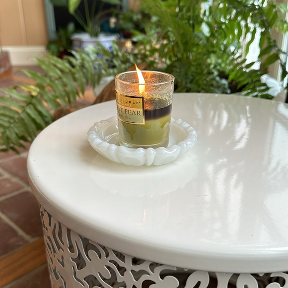 Vintage Milk Glass Coaster - Picture 2 of 6